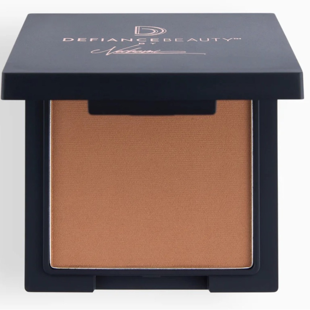 Defiance Beauty Satin Sovereign Bronzer on Goddess Glow